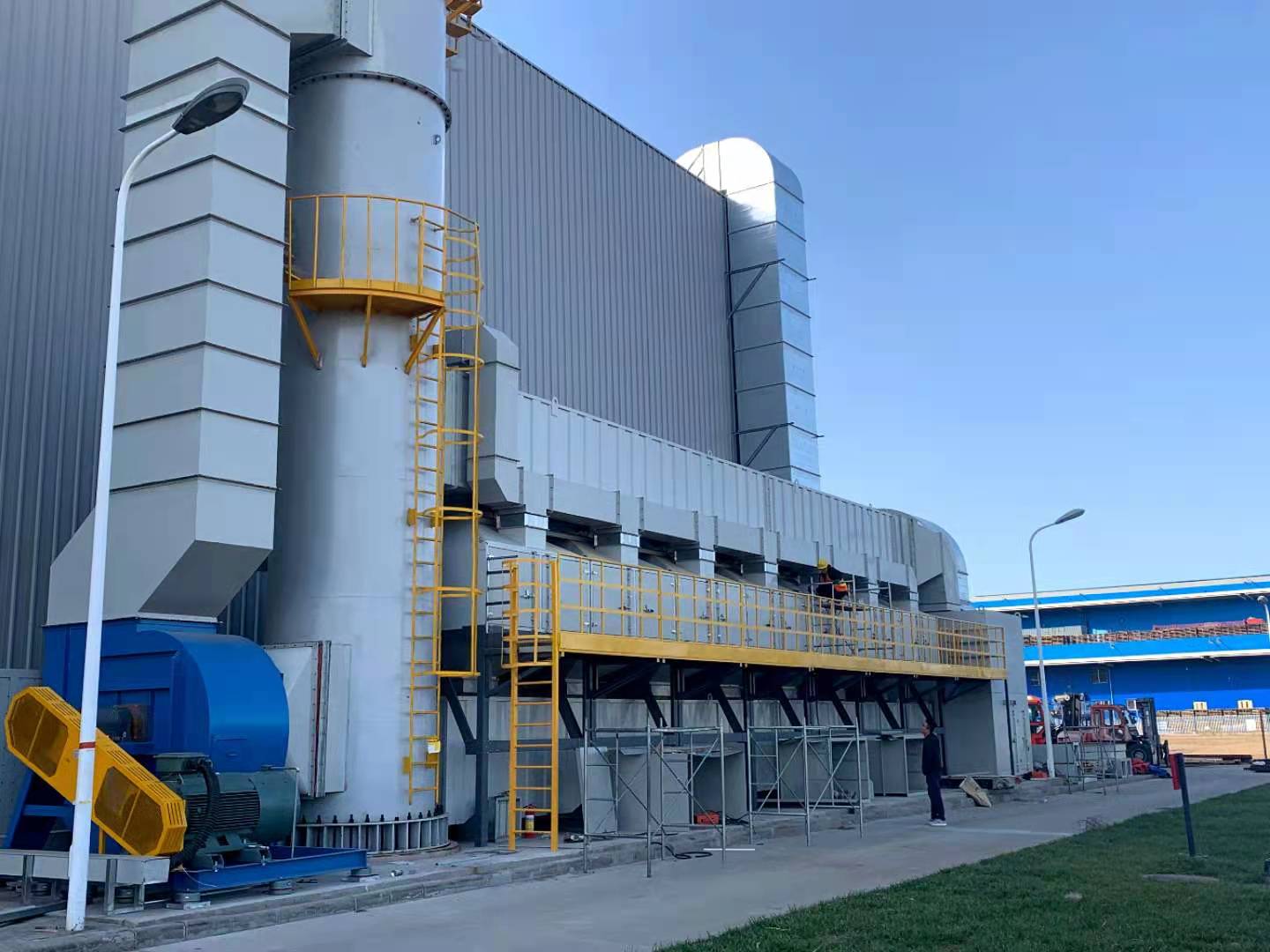 天津某机械制造公司-喷漆废气-160000m3/h-预处理-活性炭吸附-催化燃烧装置